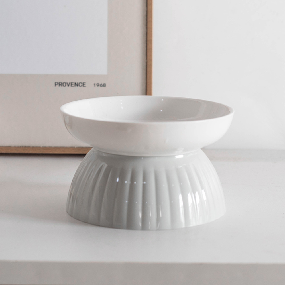 Base grise plate blanche + papillon