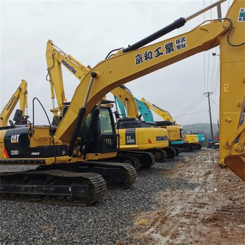 รถขุดตีนตะขาบมือสอง Caterpillar 320d พร้อมค้อนทุบ