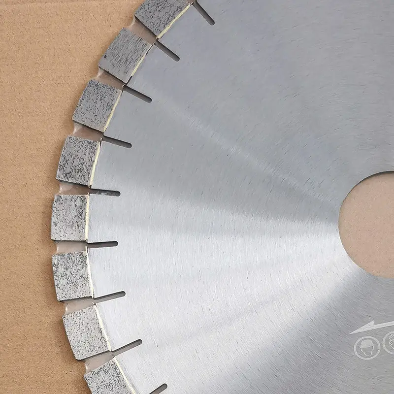 Hojas de sierra de disco de corte silencioso de círculo de larga duración de segmento de diamante de gama alta de 350mm y 14 pulgadas para mármol de arenisca de granito