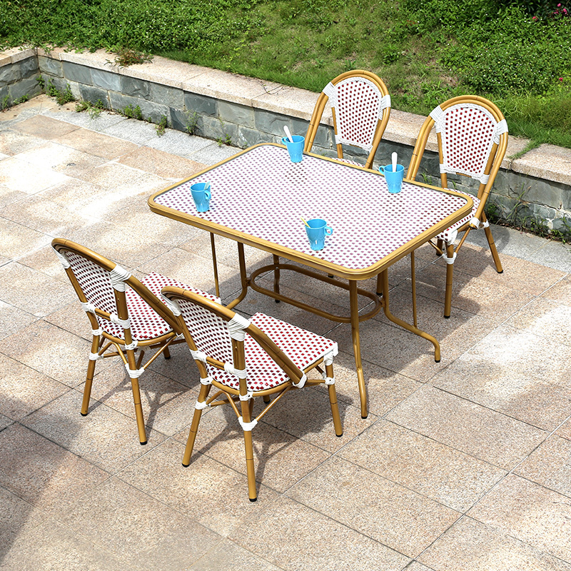120*80cm table and 4 chairs