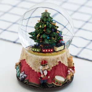 Bán Hàng Nóng Giáng Sinh Cây Snowglobe Nhựa Thủ Công Mỹ Nghệ Quả Cầu Tuyết Âm Nhạc Tùy Chỉnh Tuyết Toàn Cầu Cho Giáng Sinh - Product Image 2