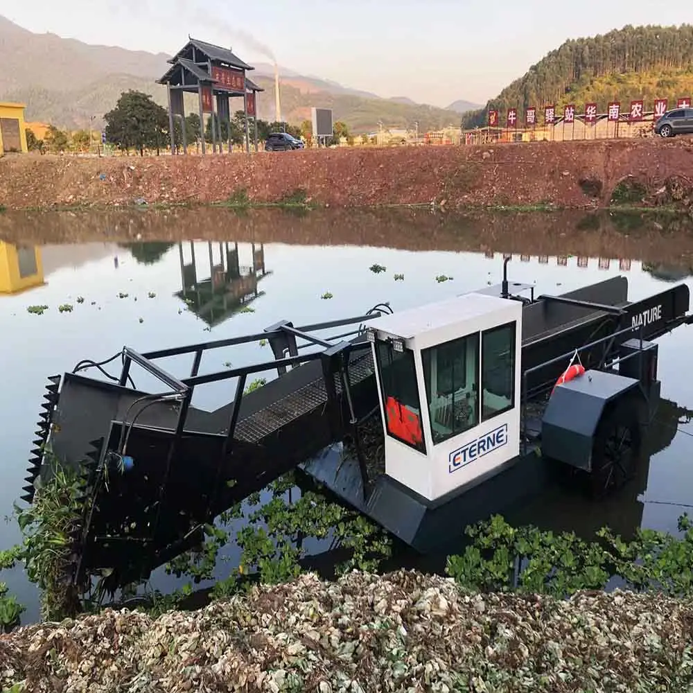 Low Price Aquatic Plant Harvesting Automatic River Cleaning Boat