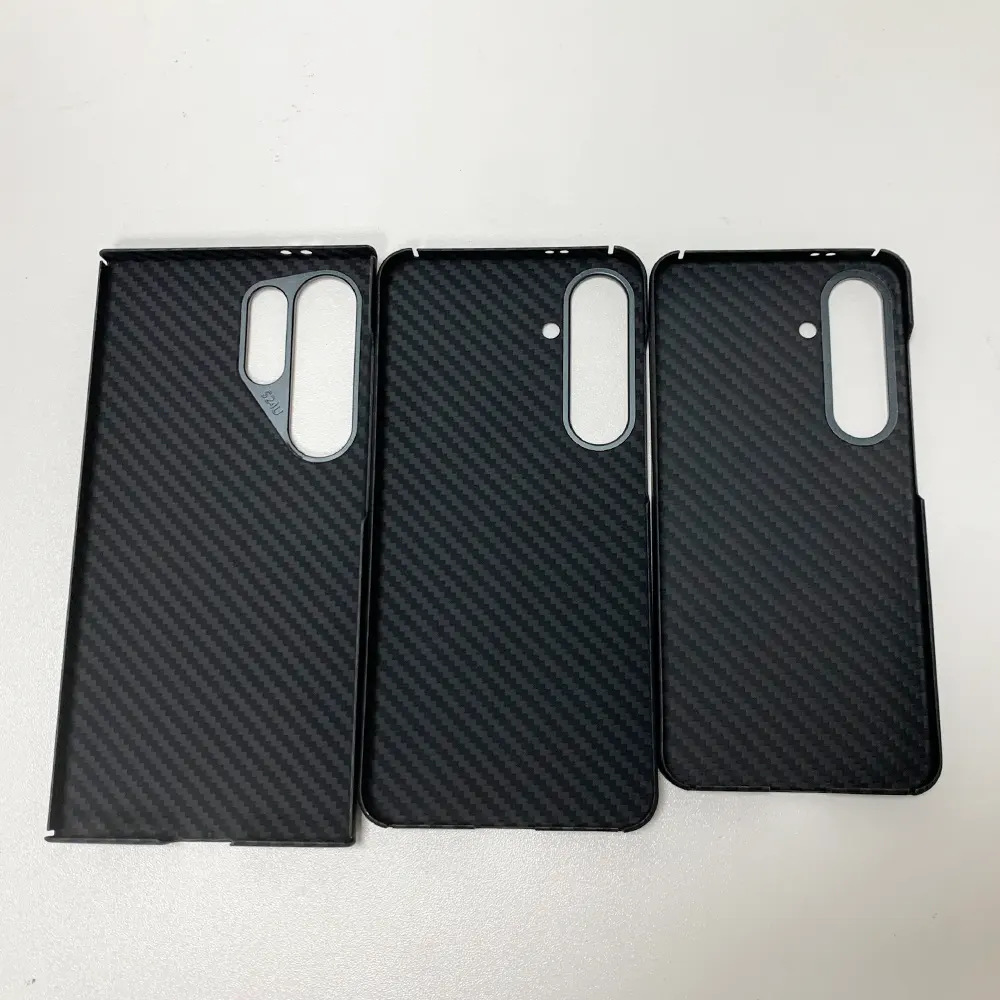 Custodia per telefono in fibra aramidica nera resistente all'usura alla moda per Samsung galaxy s22 s23 s24 con logo personalizzato