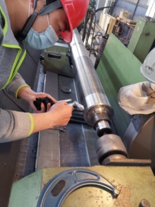 Mil fabrika özelleştirilmiş 34crnimo6 vida büyük ana tahrik mili - Product Image 3