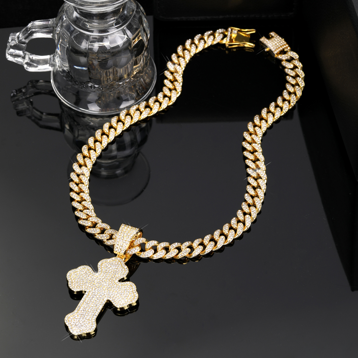D croix or avec chaîne