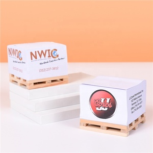 Bloc de notas adhesivas de papel de cubo autoadhesivo personalizado, bloque de impresión de 4 lados, notas adhesivas con paleta de madera para regalos de promoción - Product Image 3