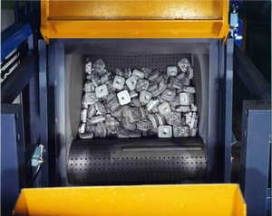 Rubber Crawler Shot Blasting <strong>Machine</strong> with Automatic <strong>Loading</strong> <strong>and</strong> <strong>Unloading</strong> Line for Faucet <strong>and</strong> Bolt Cleaning - Product Image 6