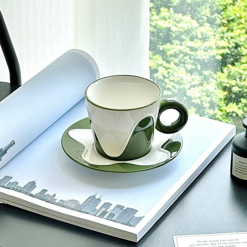 สีเขียว