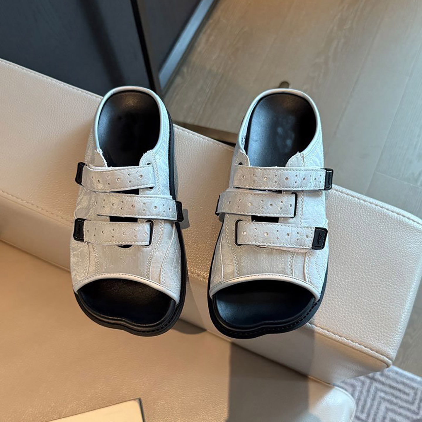 Gris
