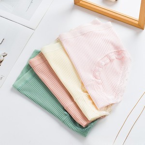 <span class=keywords><strong>2025</strong></span>热卖女式内衣软棉潮人内裤中号三角裤性感蕾丝女式内裤