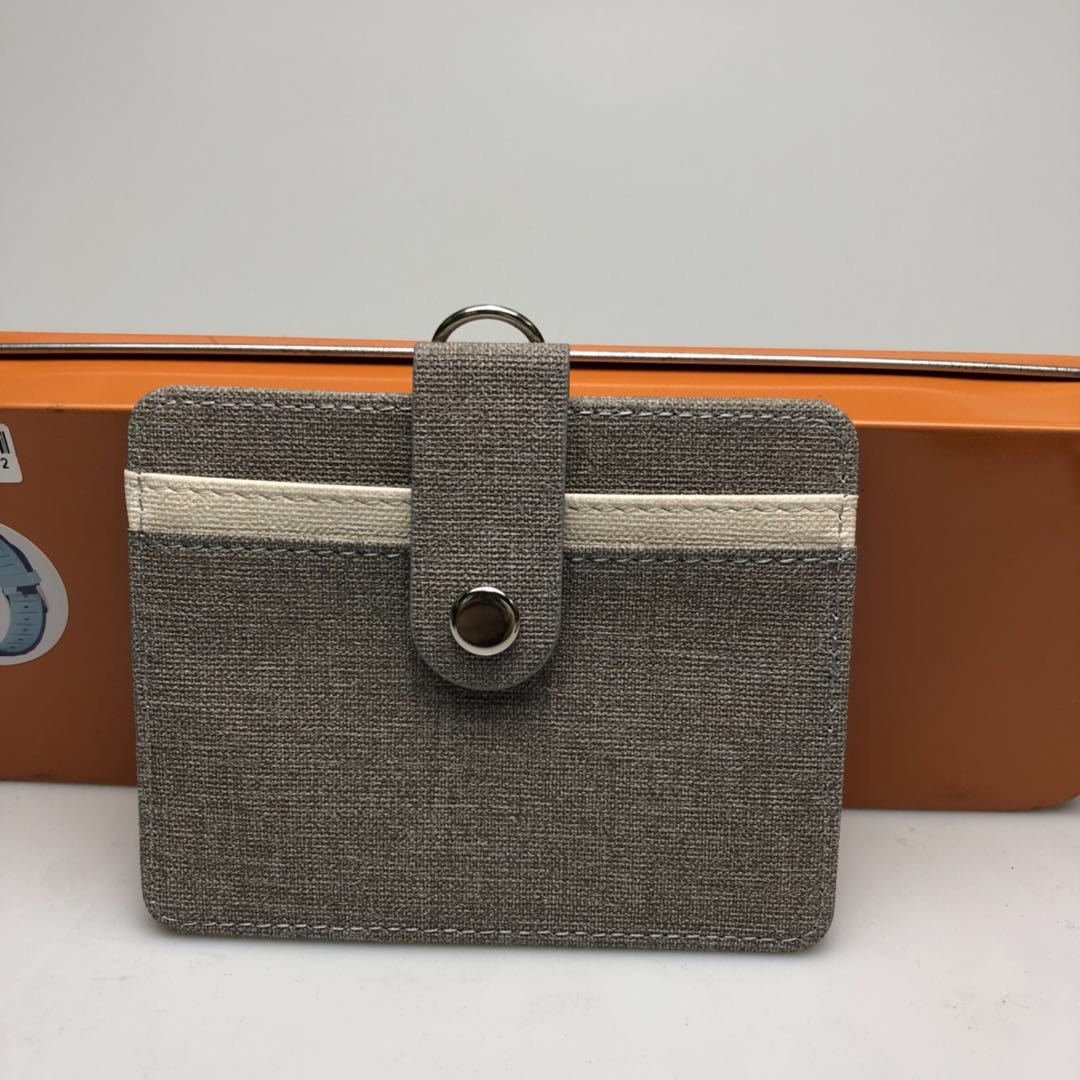 Gray horizontal single card