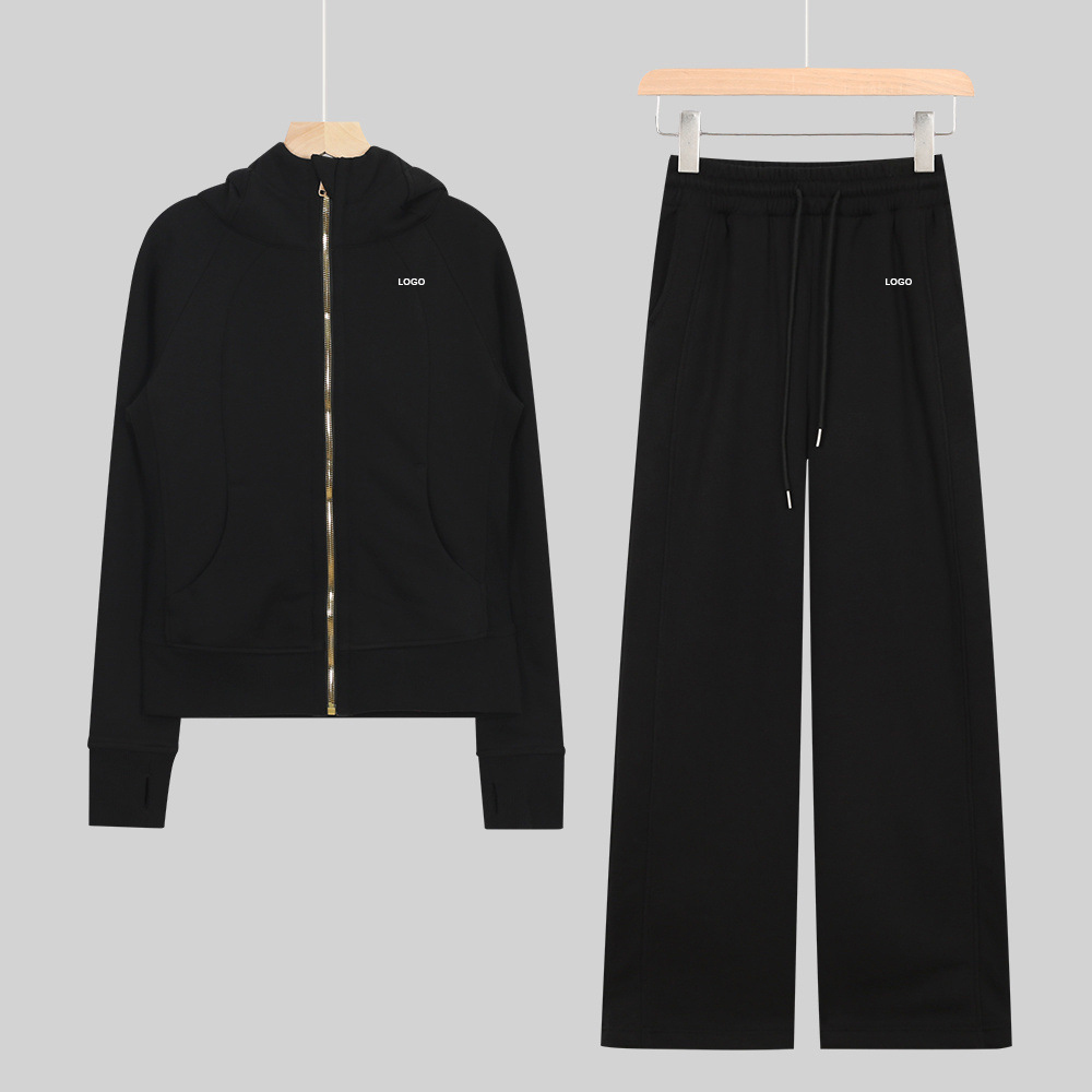 Costume coupe slim noir et or