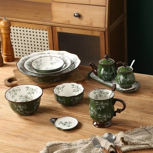 Винтажный зеленый богемный набор керамической посуды с ручной росписью подглазурные наборы посуды - Product Image 1