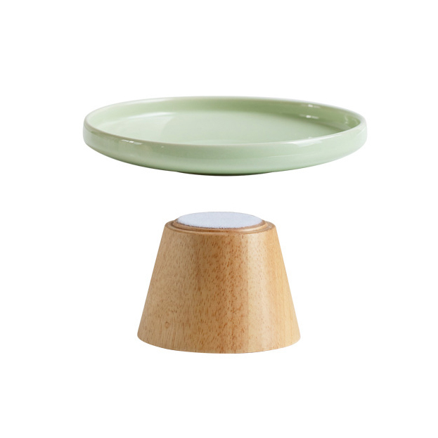Plaque profonde ronde verte pieds hauts