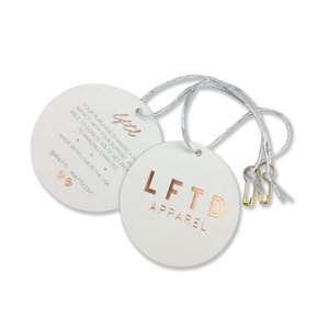 Etiquetas colgantes de ropa de lujo personalizadas, etiquetas colgantes de plástico con logotipo de nombre impreso, etiquetas colgantes de papel de cuerda para ropa, logotipo propio - Product Image 6