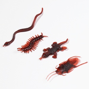 Xiaoqiang Unisex Halloween and April Fool's Day Realistic Plastic Cockroach Trick <strong>Toy</strong> Artificial Cockroach - Product Image 1