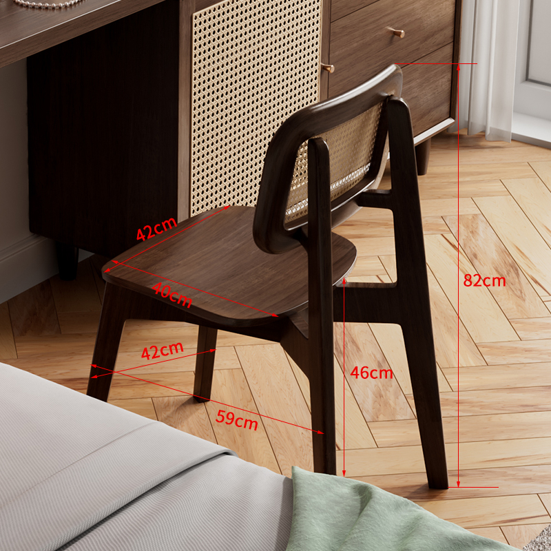 Chaise en rotin couleur noyer