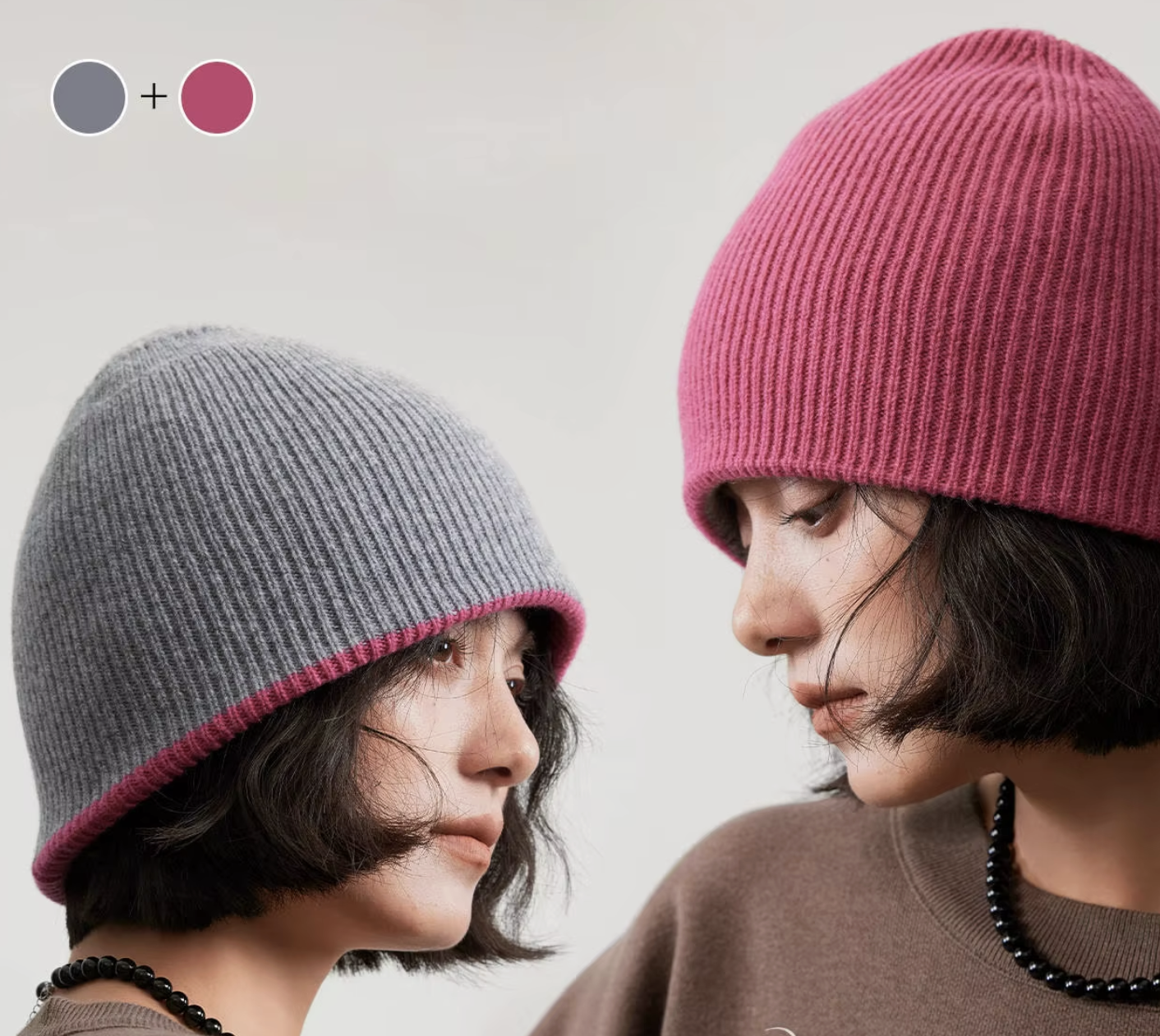 Rosa palo, gris claro.