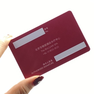 Precio barato de fábrica Impresión personalizada LOGO PVC Plástico Scratch Voucher Tarjeta de regalo con código de barras y código QR - Product Image 2