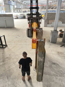 Hot Sale Forklift Attachment Extension Boom Jibs <strong>Loading</strong> an <strong>Unloading</strong> Stone Slab Bundle Into <strong>Container</strong> - Product Image 2