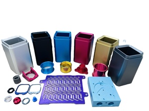 Lavorazione CNC personalizzata componenti metallici in alluminio anodizzato colorato in ottone per dissipatore di calore della scheda madre del <span class=keywords><strong>Computer</strong></span>