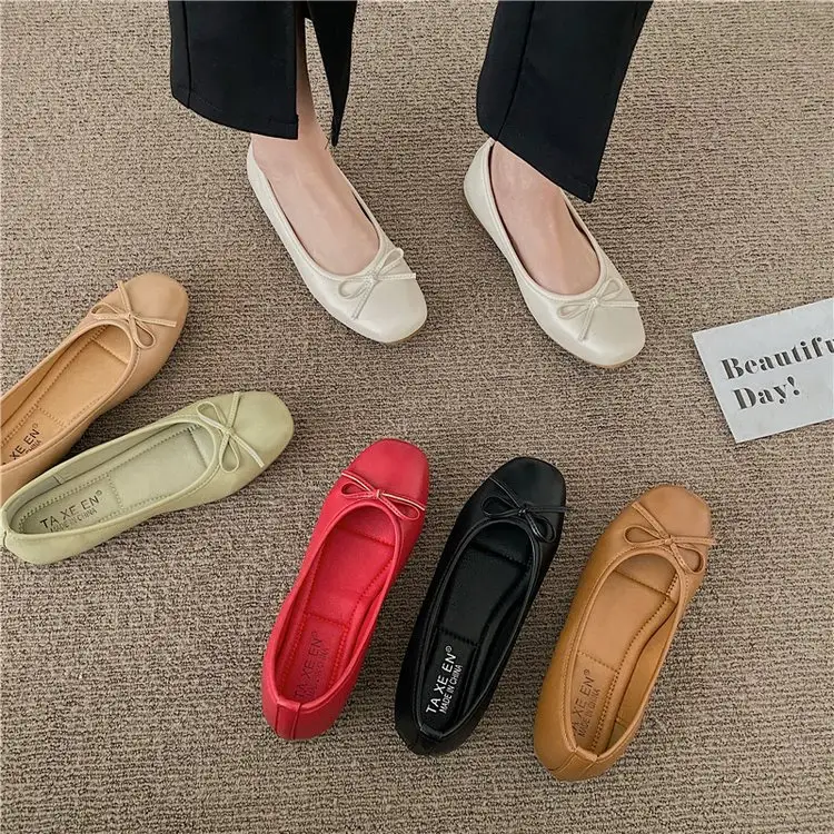 รองเท้าส้นเตี้ยนักบัลเลต์สีสันสดใส,รองเท้าสลิปออนลำลองสำหรับผู้หญิงใส่ในฤดูใบไม้ผลิสินค้ามาใหม่