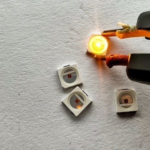 בהירות גבוהה 3030 ssmd הוביל צ 'יפ תצוגה חרוזים 0.5w lm שטף הארה שטף אור אדום צהוב ירוק ורוד ענבר