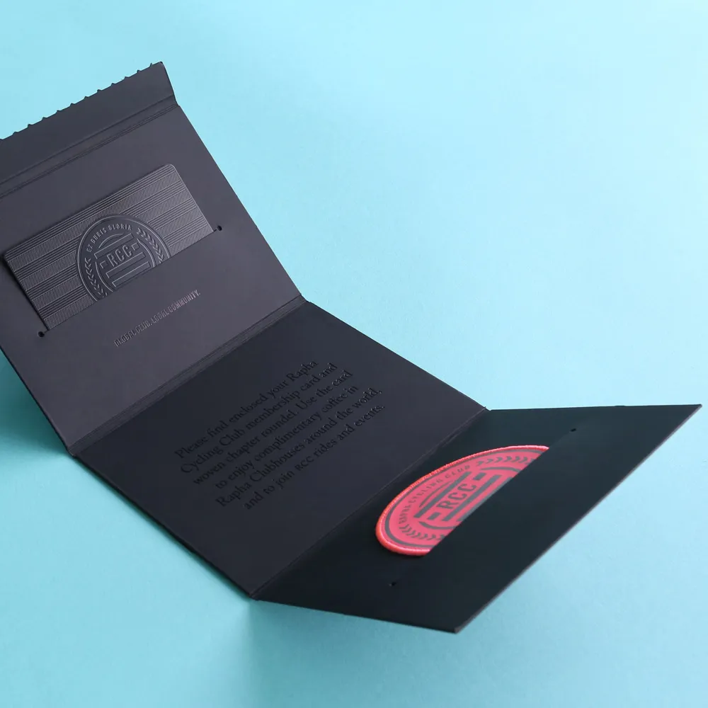 Adesivo de logotipo personalizado uv, venda quente, papel de especialidade preto, vip, cartão de crédito, envelope, caixa de embalagem de cartão de presente grátis