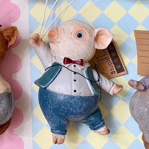 รูปแกะสลัก D