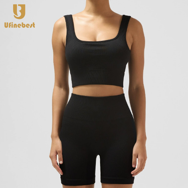 Ensemble short et soutien-gorge noir