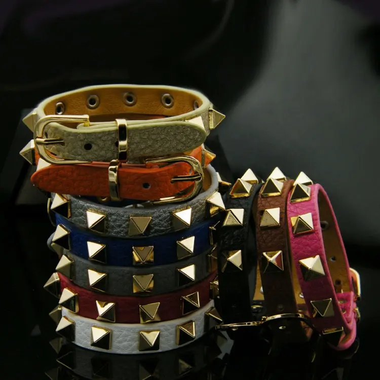 Gioielli di moda stile Punk fibbia ad ardiglione braccialetto personalizzato in pelle PU a buon mercato con borchie a piramide