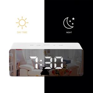 LEDミラー目覚まし時計デジタルスヌーズテーブル時計ウェイクアップライト電子大時間温度ディスプレイホームデコレーション時計 - Product Image 3