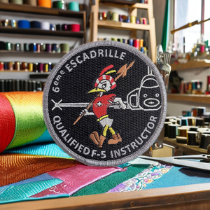 高品質ファッショナブルな動物パターン刺繍バッジカスタマイズされた不規則な形チームロゴ刺繍パッチ卸売 - Product Image 5