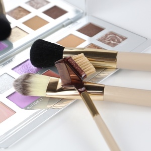 Özel toptan özel etiket yeşil 7 makyaj fırçası profesyonel aracı yumuşak üreticileri makyaj fırça seti - Product Image 4