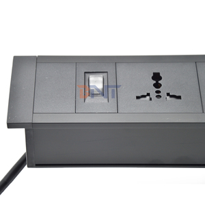 实用嵌入式电源插座，带65w快速充电USB A + C端口，人性化设计，安装方便 - Product Image 3