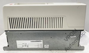 PLCプログラミングコントローラACS800U100405P901 40HP VFD入力480VAC 3PH 50A 0300Hz - Product Image 3