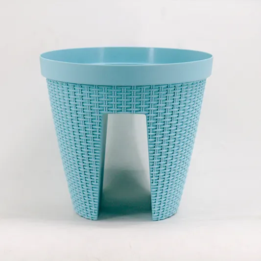 2022 Leizisure vendita calda vaso colorato ringhiera in plastica Rattan fioriera per balcone