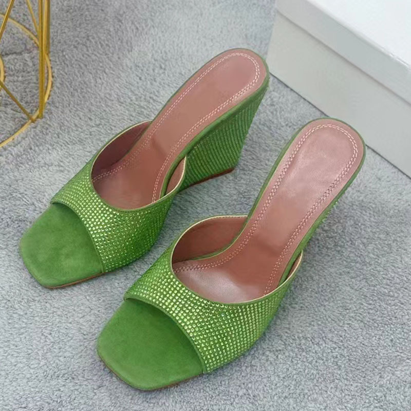 สีเขียว