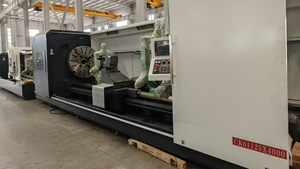 Máquina de torno de roscado de tubos CNC Horizontal automática de servicio pesado CK61125 Siemens GSK Sistema de control Equipo de procesamiento grande - Product Image 4