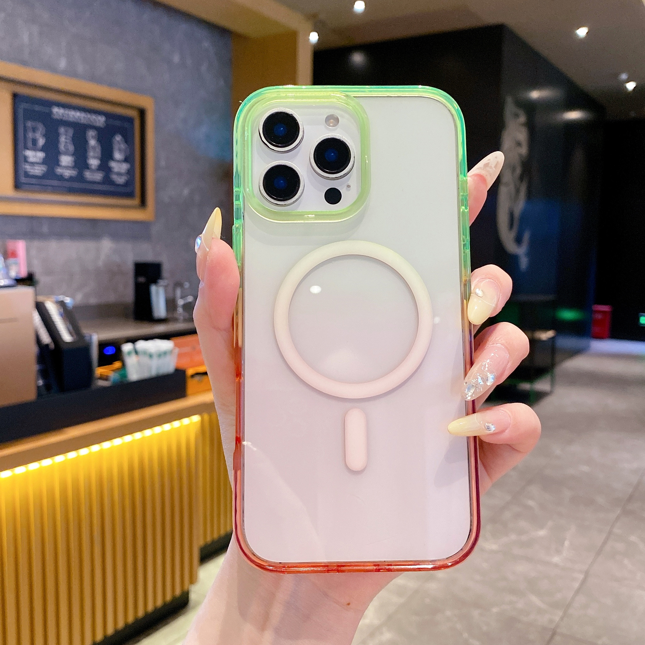 Verde y naranja