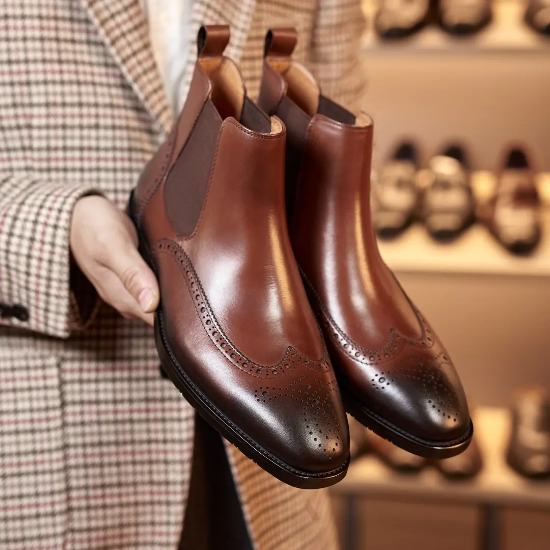 Vente en gros d'usine de chaussures pour hommes personnalisées style italien mode en cuir de veau chaussures décontractées pour hommes manuel richelieu bottes Chelsea