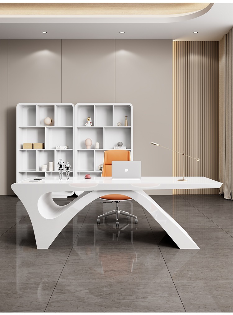 Table avec boîtier de câbles