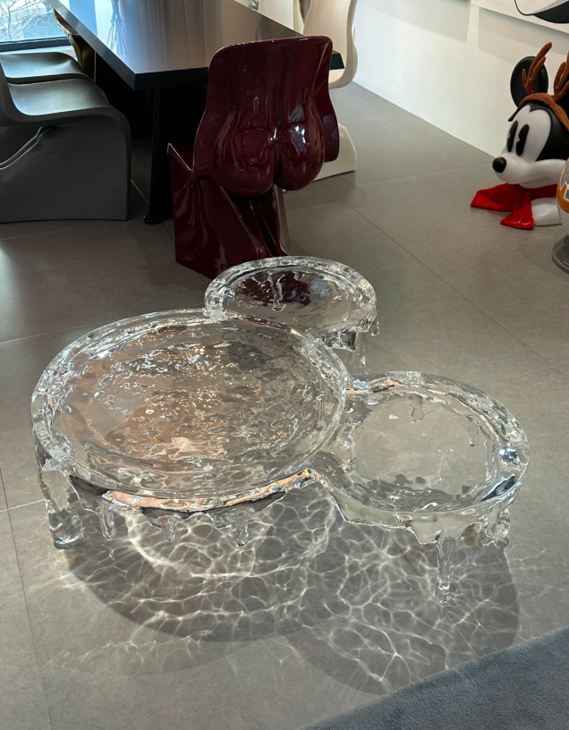 Mesa de té de arroz transparente con cristal de platino.