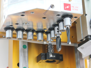 Nueva máquina enrutadora de madera CNC ATC lineal con Kit de brocas y máquina de grabado y corte CNC de eje giratorio 3D fácil de usar - Product Image 6