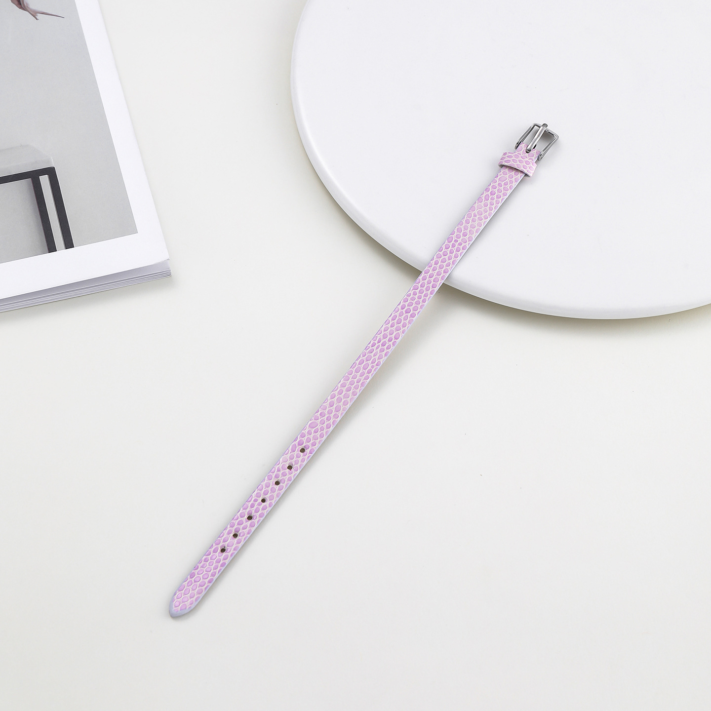 Boucle carrée en acier de 8 mm, violet clair (env.220 mm de long)