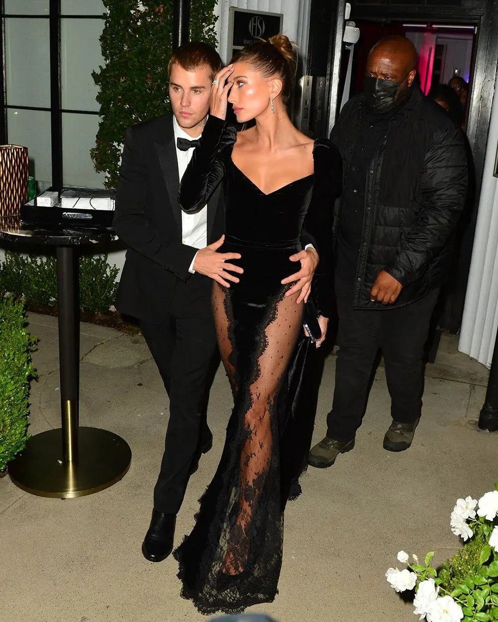 Vestido largo de terciopelo negro para mujer, vestido de fiesta de noche de encaje de manga larga