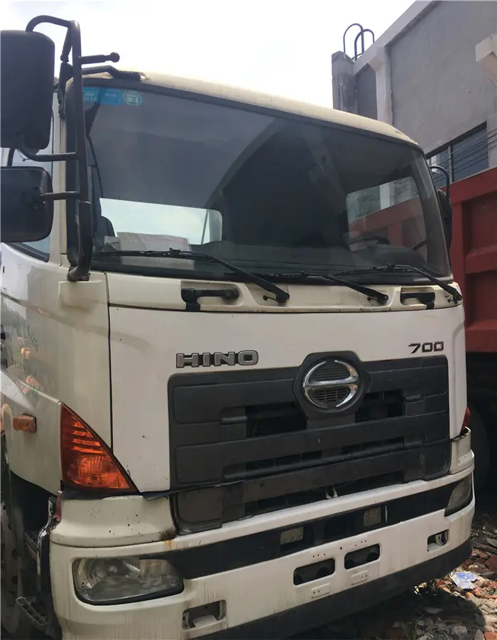 20 cv Hino — tracteur camion, à bas prix, utilisé