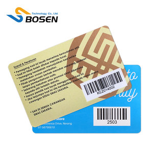 Número de serie personalizado y código de barras tarjeta de descuento código QR tarjetas de regalo de PVC