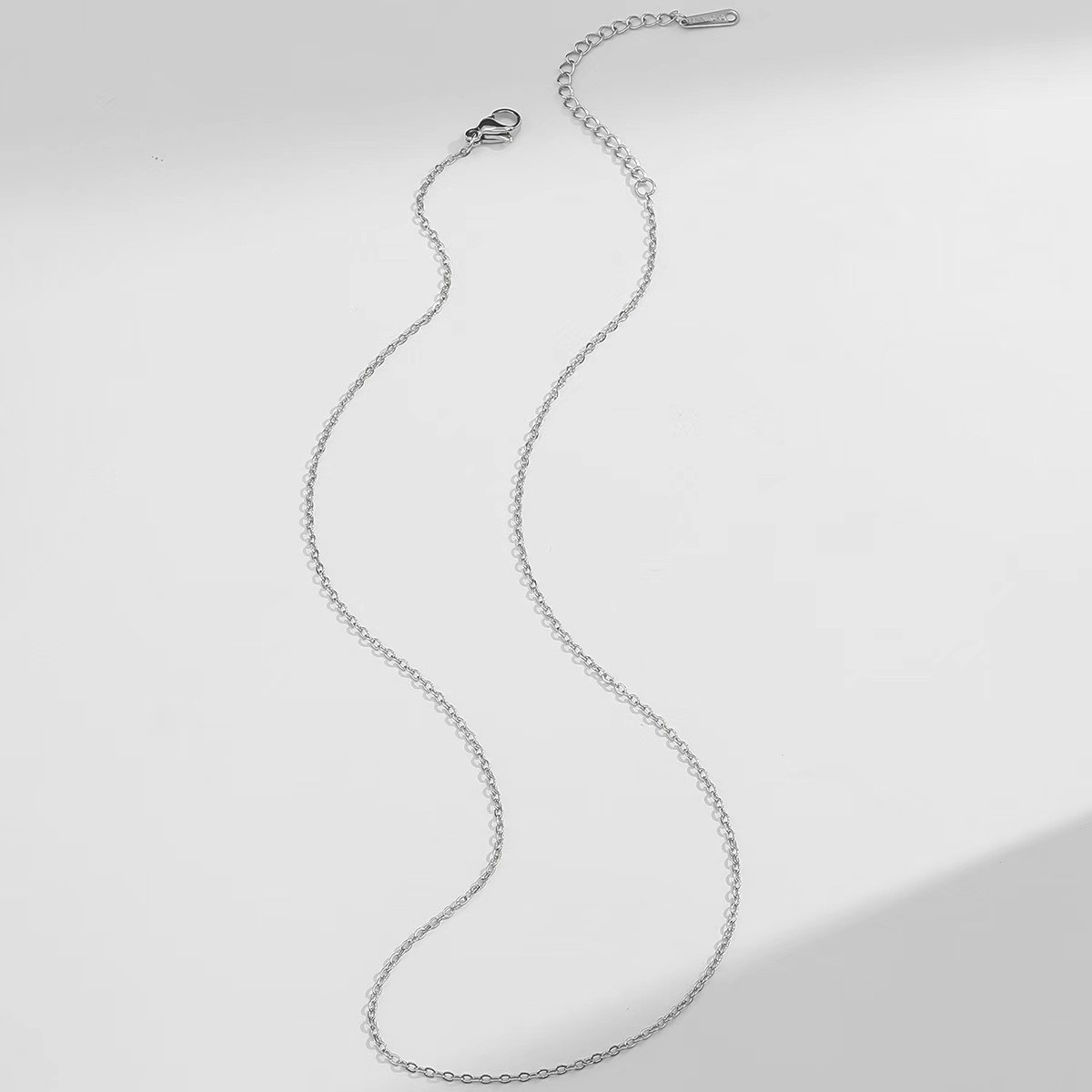 Steel cross chain