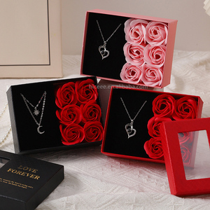 Sáng Tạo Nhân Tạo Hoa Mặt Dây Chuyền Đồ Trang Sức Bao Bì Hộp 2025 Sinh Nhật Của Mẹ Món Quà Ngày Đặt 6 Xà Phòng Hoa Hồng Vòng Vòng Cổ Hộp - Product Image 1